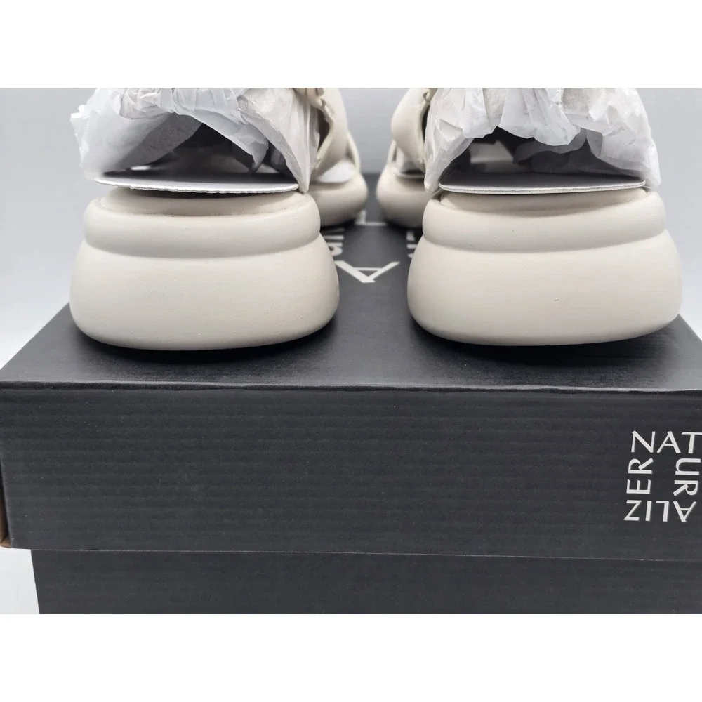 NEW Naturalizer Lillian warm White‎ Women's Sandals sz 7 W Wide